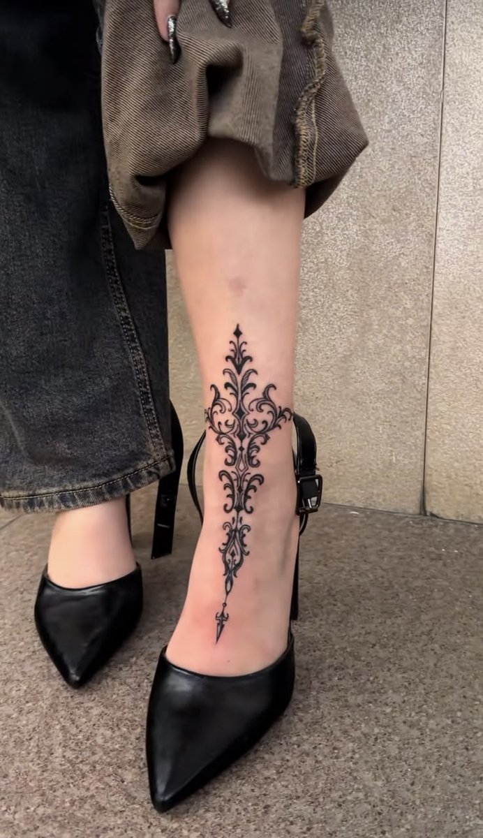 eu seungkwan com a xota apertada tweet media