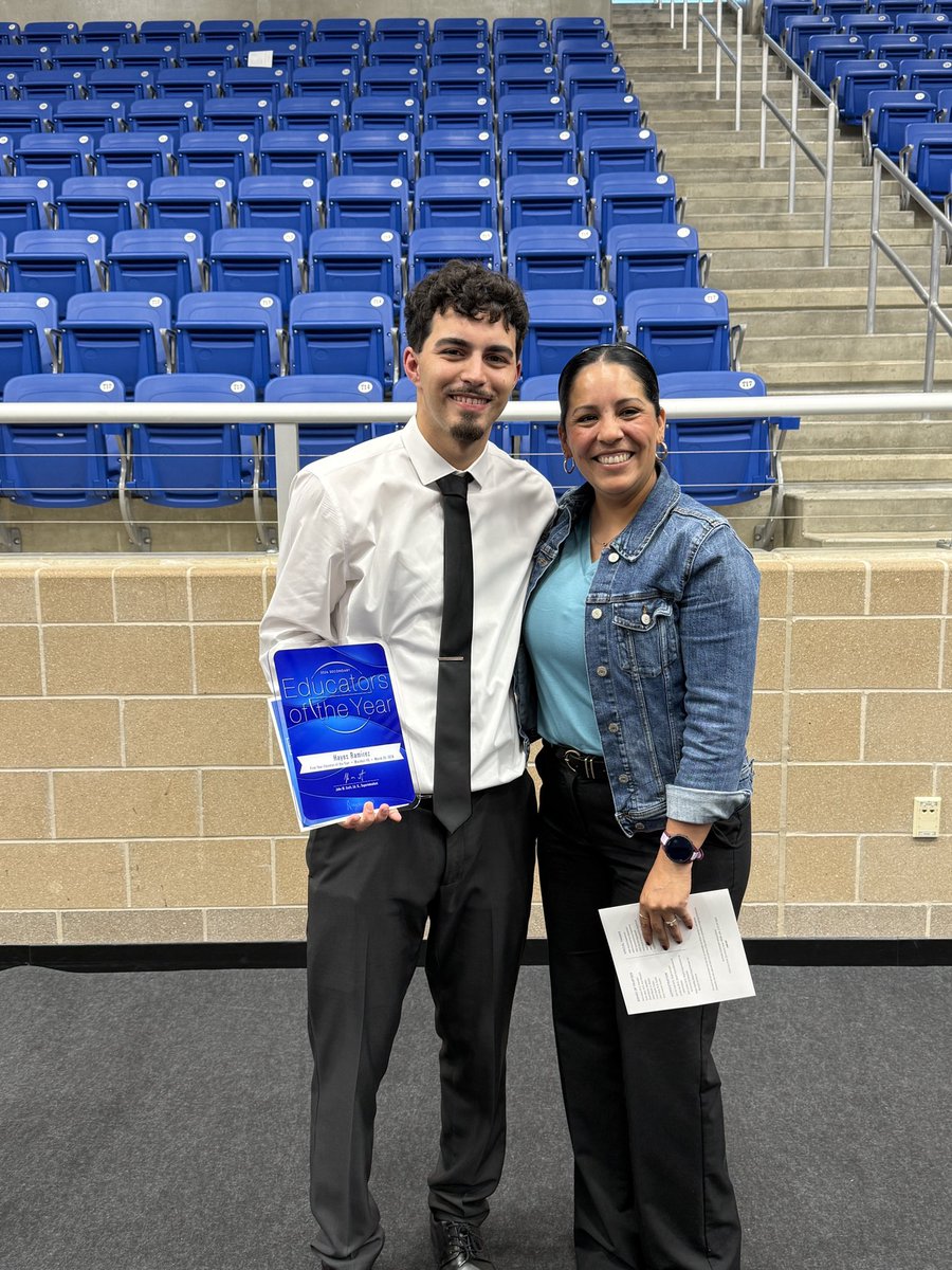 Danielle Lira tweet media