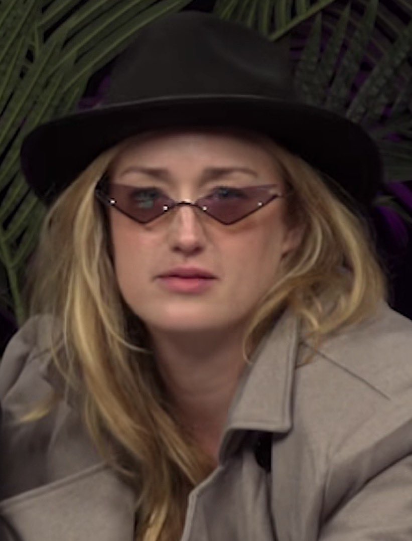 Laura Stacey Fan ✶ tweet media