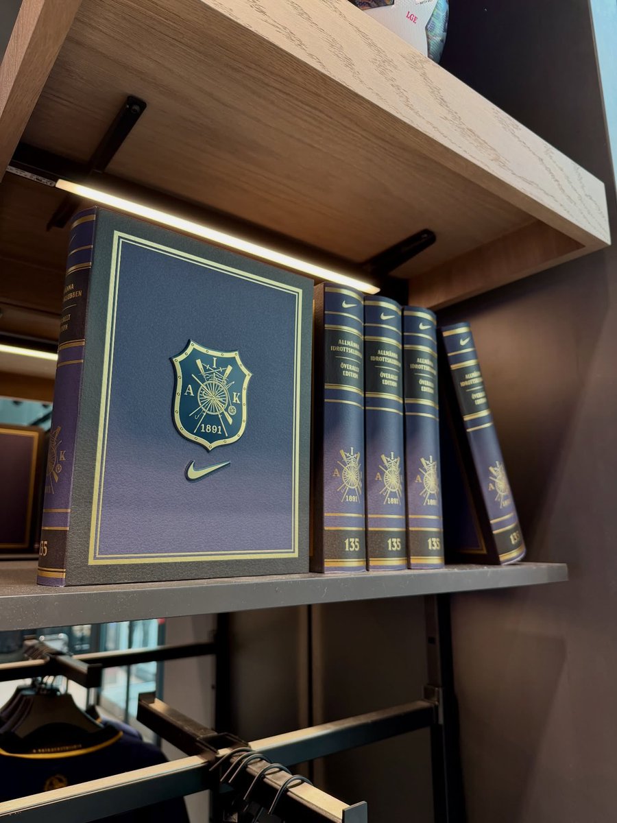 Kit of the Day tweet media