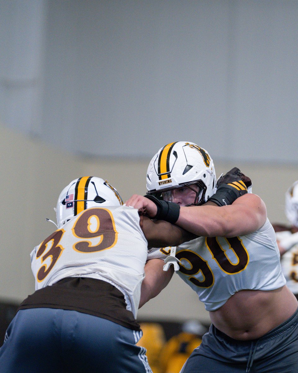 Wyoming Cowboy Football tweet media