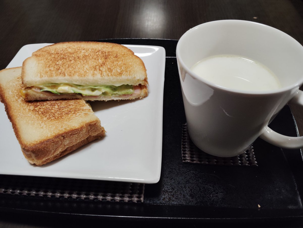 kain_asura's tweet photo. ✨️お知らせです！✨️

高原の野菜＆工房　CAFE

４月２日　OPENします！

場所は小海駅前　エキマエ照ラスになります！
駐車場は小海駅駐車場をご利用ください！
営業予定日
４月の営業は
8日、9日、15日、16日、22日、23日、29日、30日
になりますのでよろしくお願いします🙏 https://t.co/CZlT1J35PC