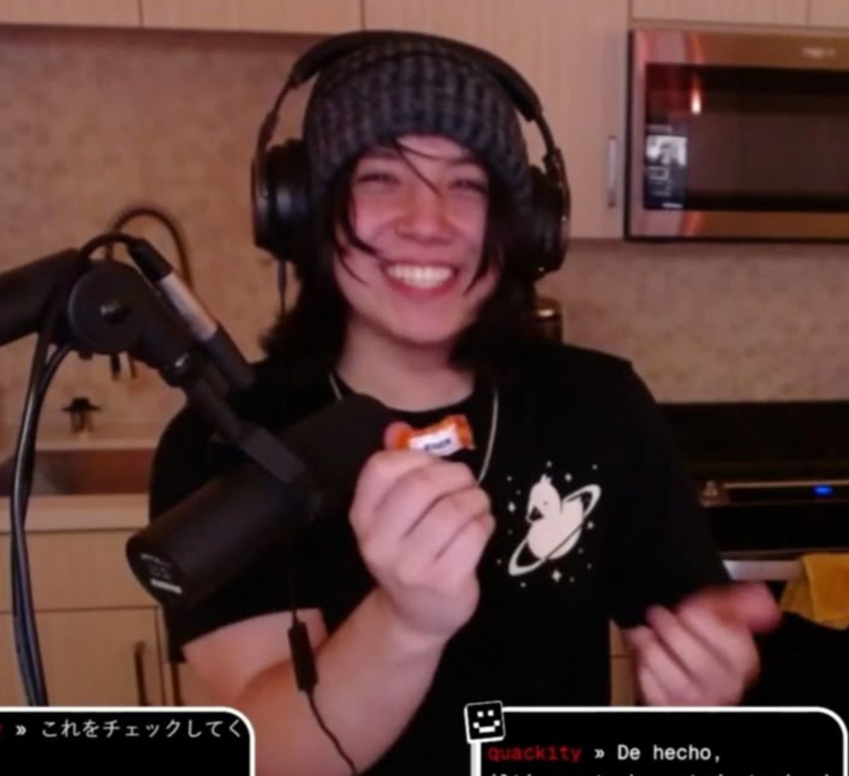 revi 𝜗ৎ tweet media