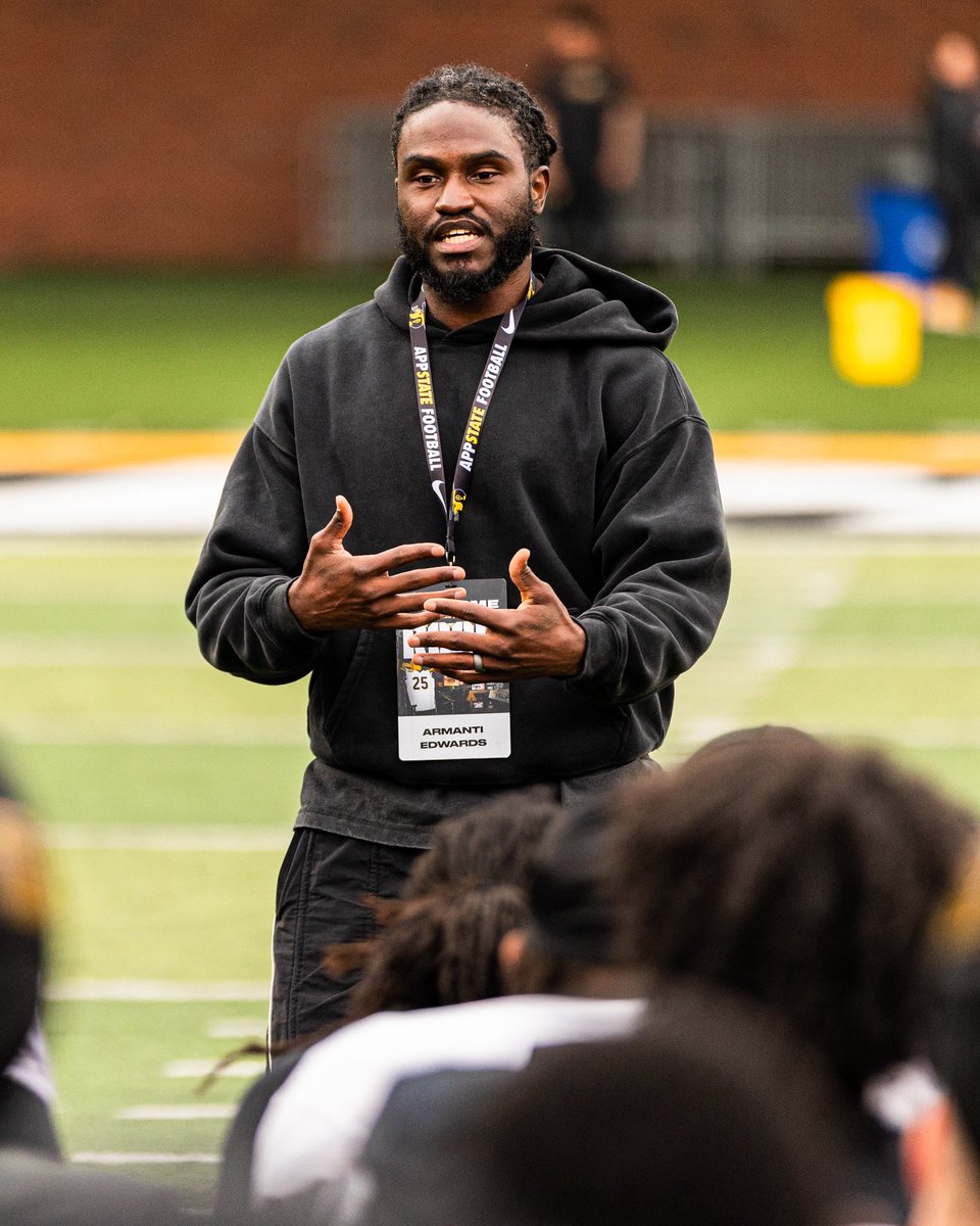 Dowell Loggains tweet media