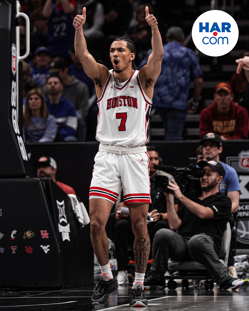 UHCougarMBK's tweet image. UNI WATCH
presented by @HARMembers

@lossyuzan &amp;amp; #5/5 (2) Coogs in 🔴 𝑯𝑶𝑼𝑺𝑻𝑶𝑵 @Jumpman23 uniforms with ⚪ 🔵 trim 

#13/12 (3) Illinois in road orange uniforms with blue &amp;amp; white trim

@CoachSampsonUH in 🔴 polo &amp;amp; ⚫ slacks

#ForTheCity x #GoCoogs