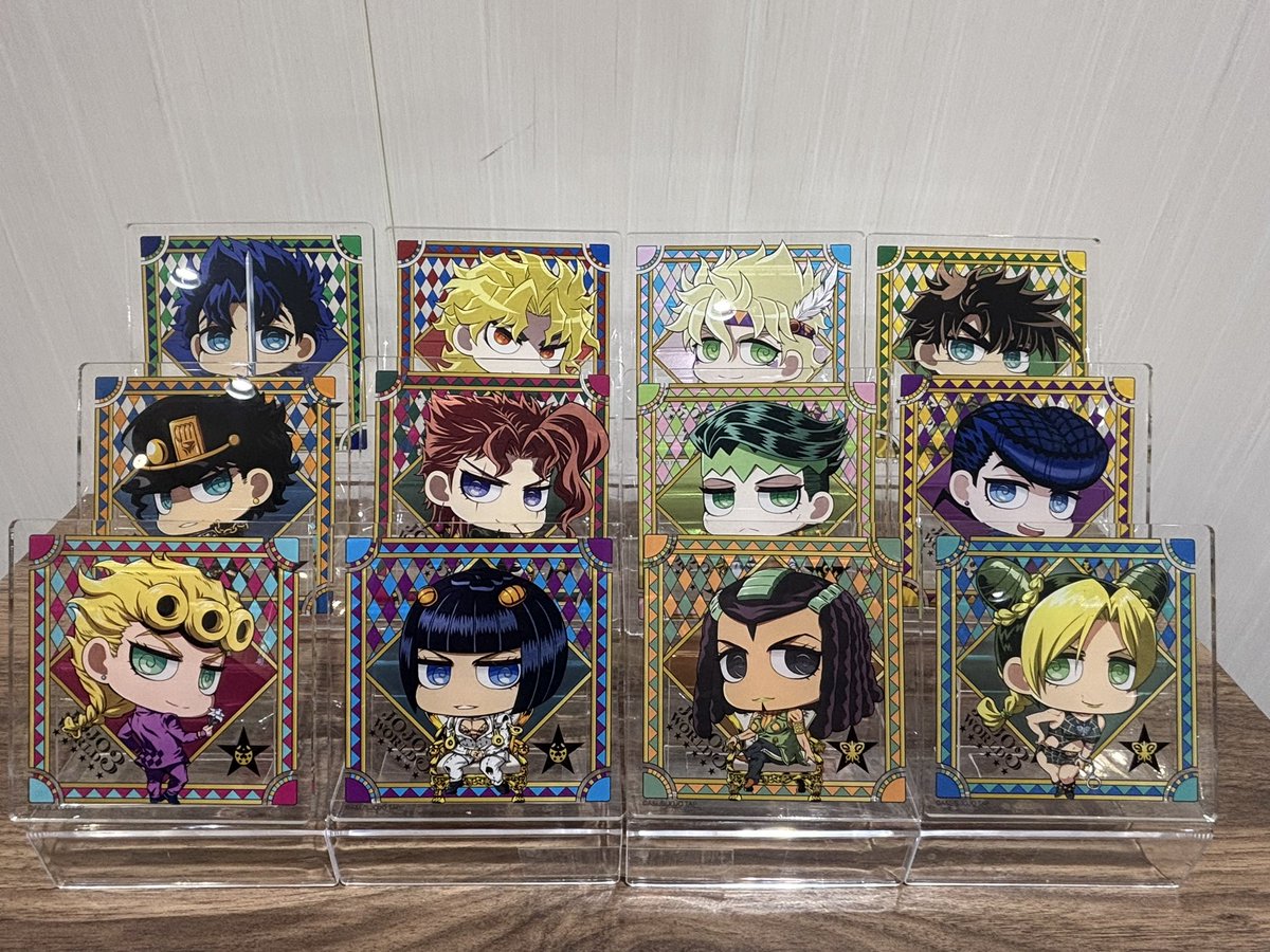 JOJO_WORLD2021's tweet image. ◤コラボメニュー紹介◢  

˗ˏˋアクリルコースター付きソフトドリンク ˎˊ˗ 

アクリルコースター全12種からランダムで1枚お渡しッ！
ソフトドリンクの種類は当日のメニュー表からお選びください。 

 ☑コラボメニューはこちら
 event.bandainamco-am.co.jp/cx/jojo-world3… 

#jojo_world #jojo_anime