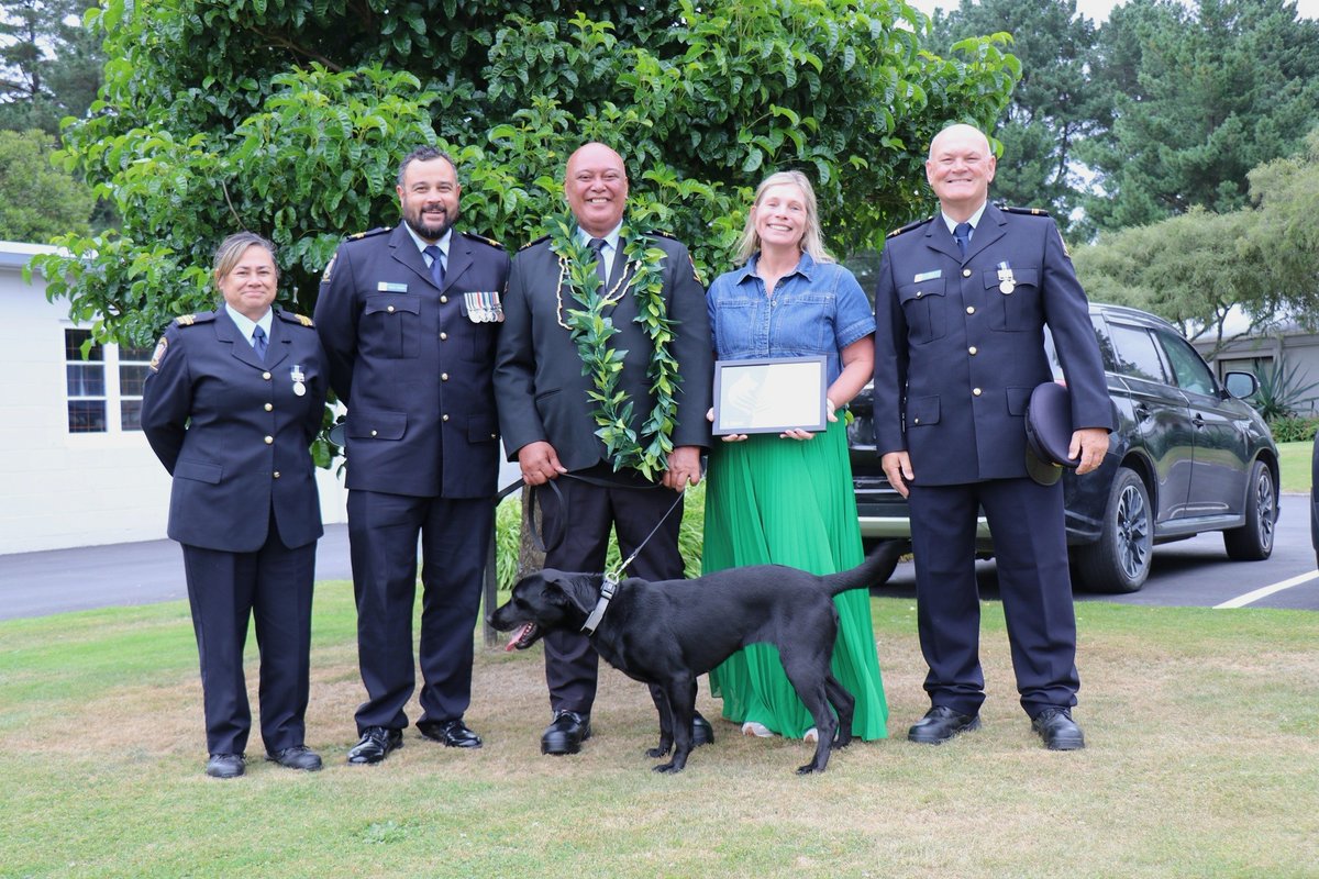 New Zealand Customs Service tweet media