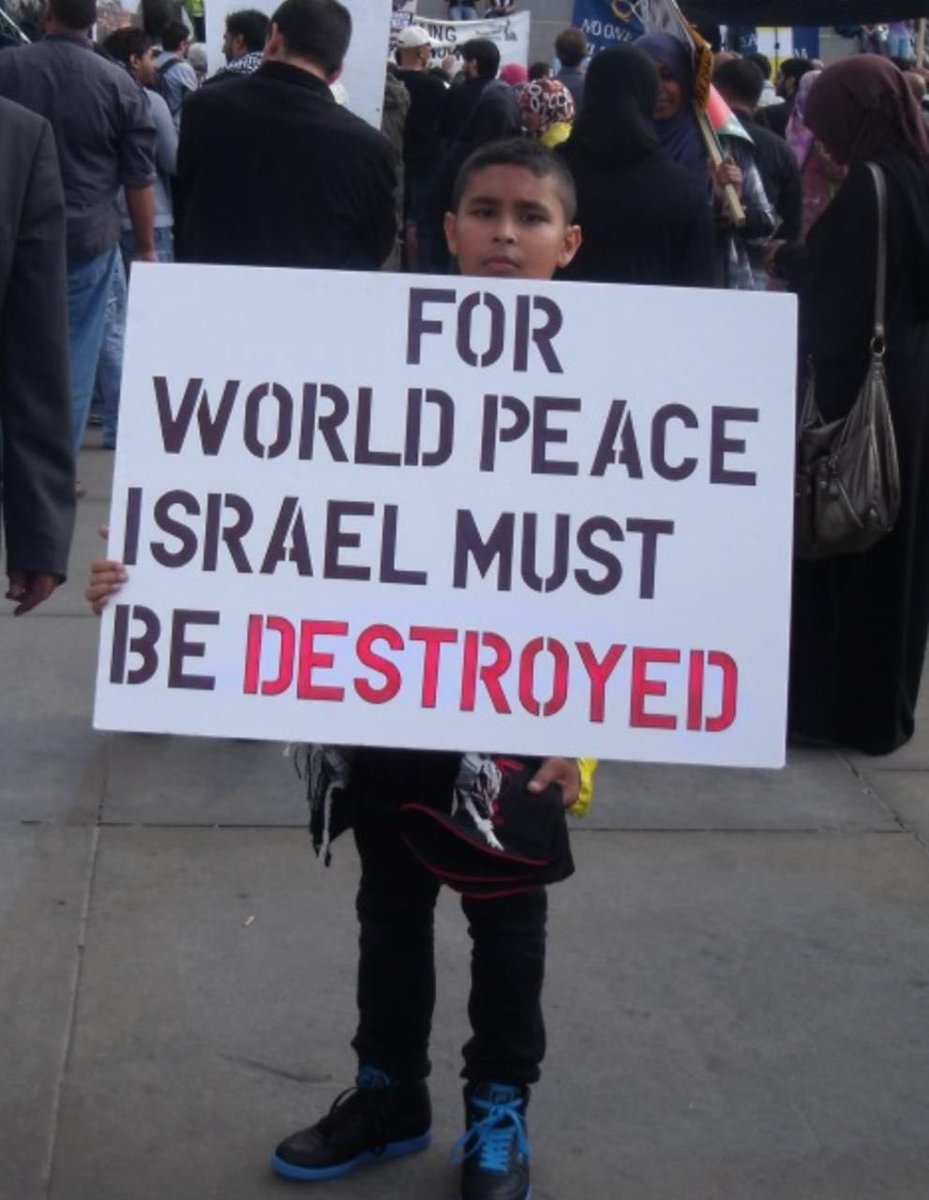 Create2destroy tweet media