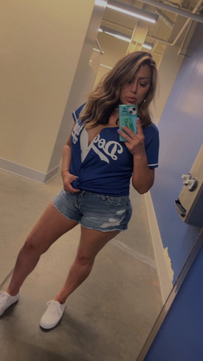 cella™ tweet media