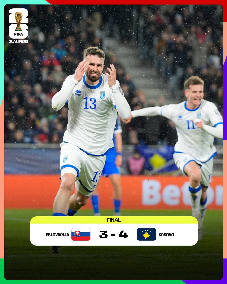 🌍 | #UEFAWCQualifiers 

Eslovaquia ( 3-4 ) Kosovo
🇸🇰 1-0 Martin Valjent
🇽🇰 1-1 Veldin Hodza
🇸🇰 2-1 Lukas Haraslin
🇽🇰 2-2 Fisnik Asllani
🇽🇰 2-3 Florentin Muslija
🇽🇰 2-4 Kreshnik Hajrizi
🇸🇰 3-4 David Strelec

Kosovo enfrentará a Turquía el martes por un boleto al mundial.