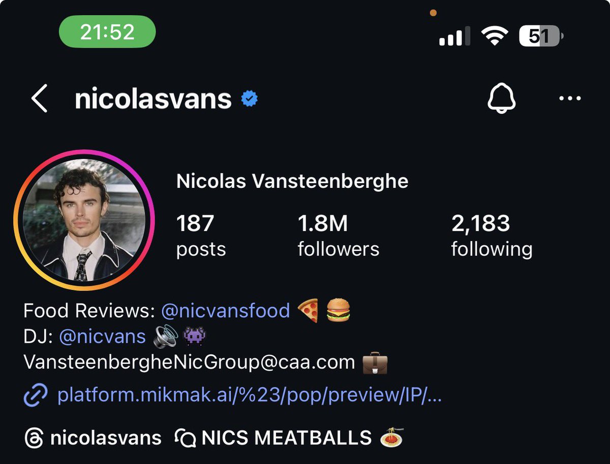 chuckles tweet media