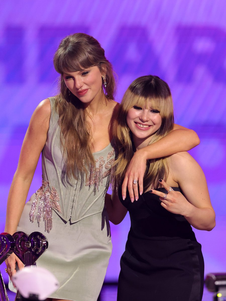 Taylor Swift in 4k tweet media