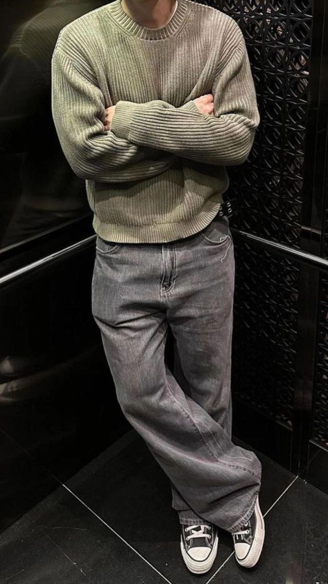 sᴀɴᴅᴇʀ!! ★ tweet media