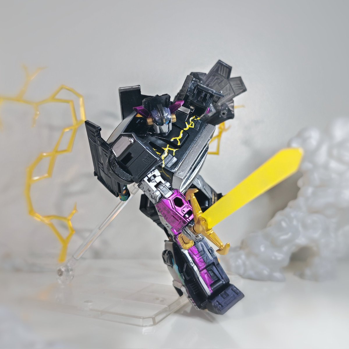 Charles987z tweet media