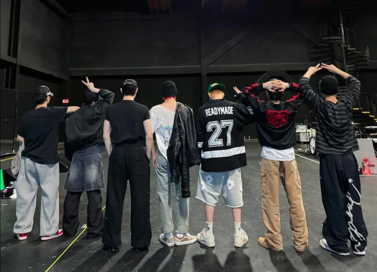 ENHY IS SEVEN tweet media