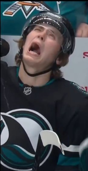 MacklinMuse tweet media