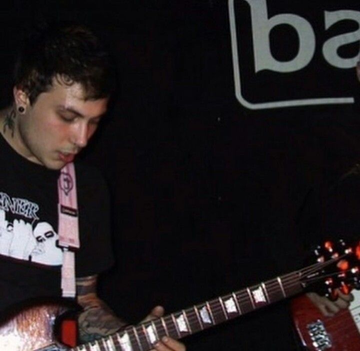 Frank Iero Hourly tweet media