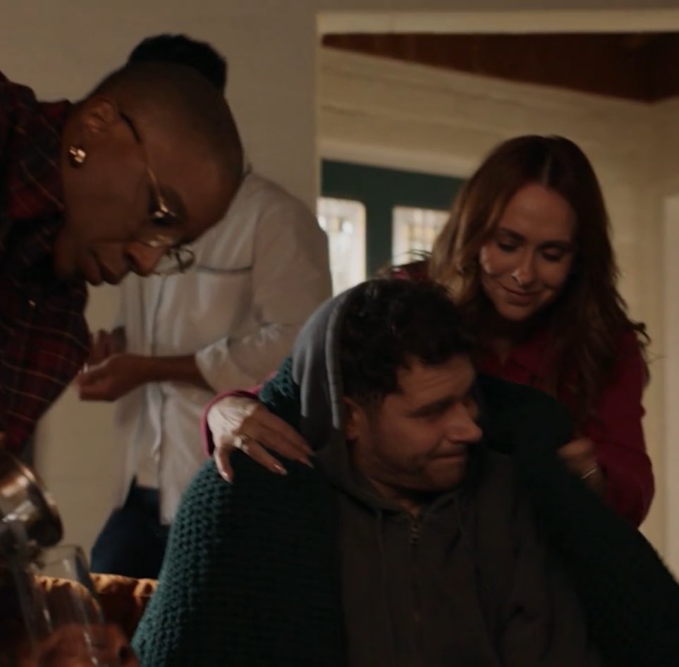 And you know Bobby would have been right there in front leading the charge to rescue Buck 😭