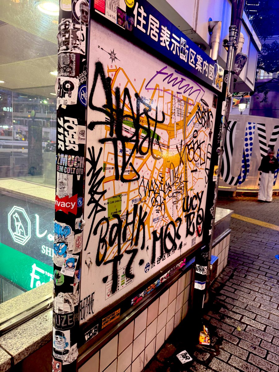 SemantiClub tweet media