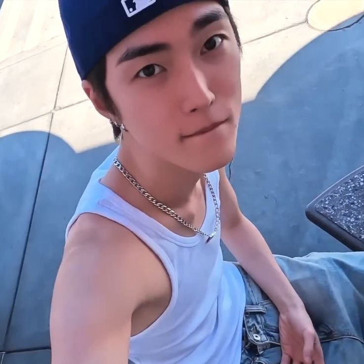 arthur. 🧙🏻‍♀️ tweet media