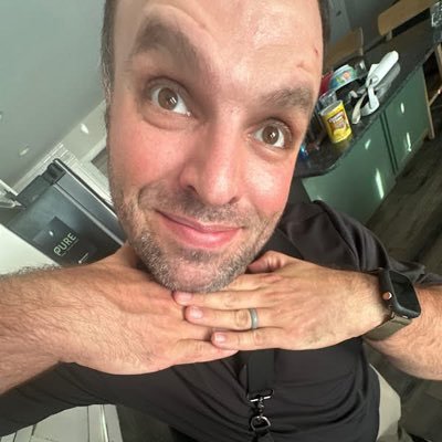 ForeverTrenchin tweet media