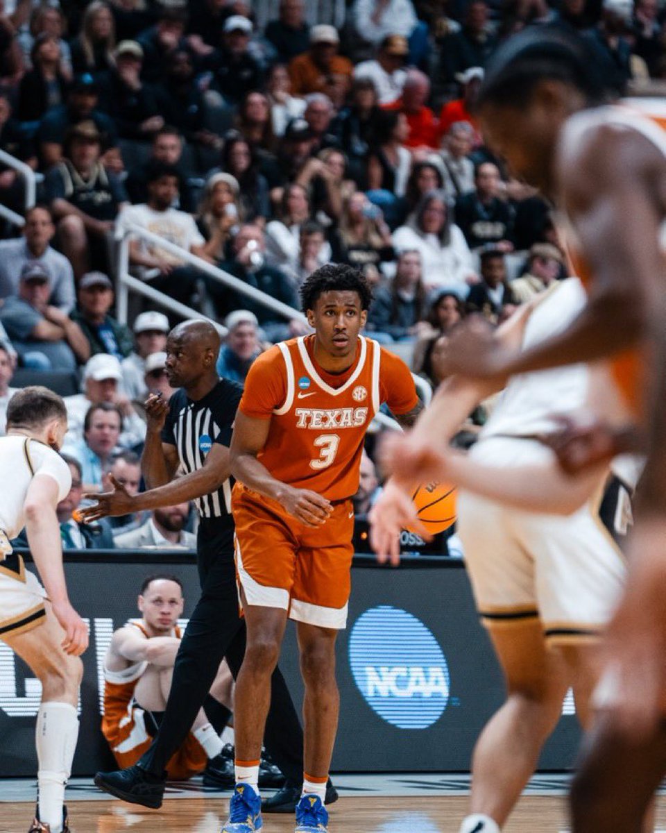 ProvenWagersVIP's tweet photo. VIP CASHES LONGHORNS 💰

✅ Texas +9.5

Sooo close to the outright

2 more BIG ones left today🚨

Big card this weekend👀

Comment VIP: I’ll send this weekend’s card FREE + exclusive offer 

Must follow @ProvenWagersVIP https://t.co/zjgkmRJBsD