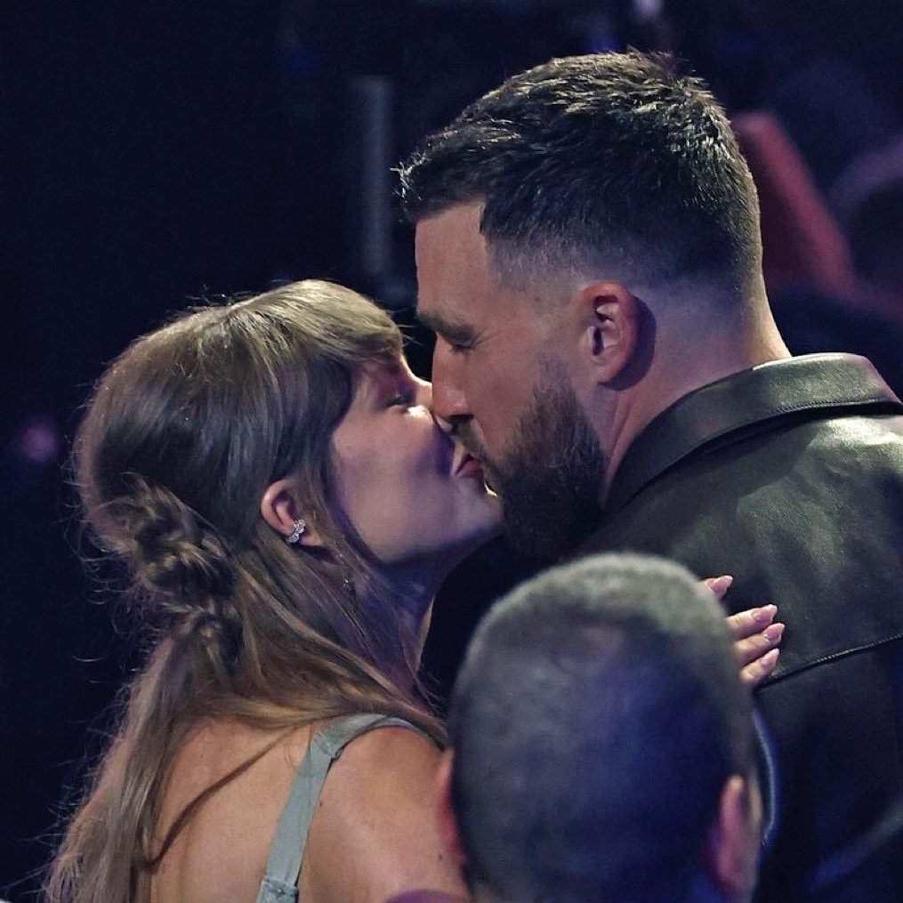 The Swift Society tweet media