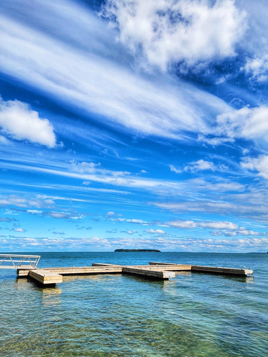 Darrell, not Daryl tweet media