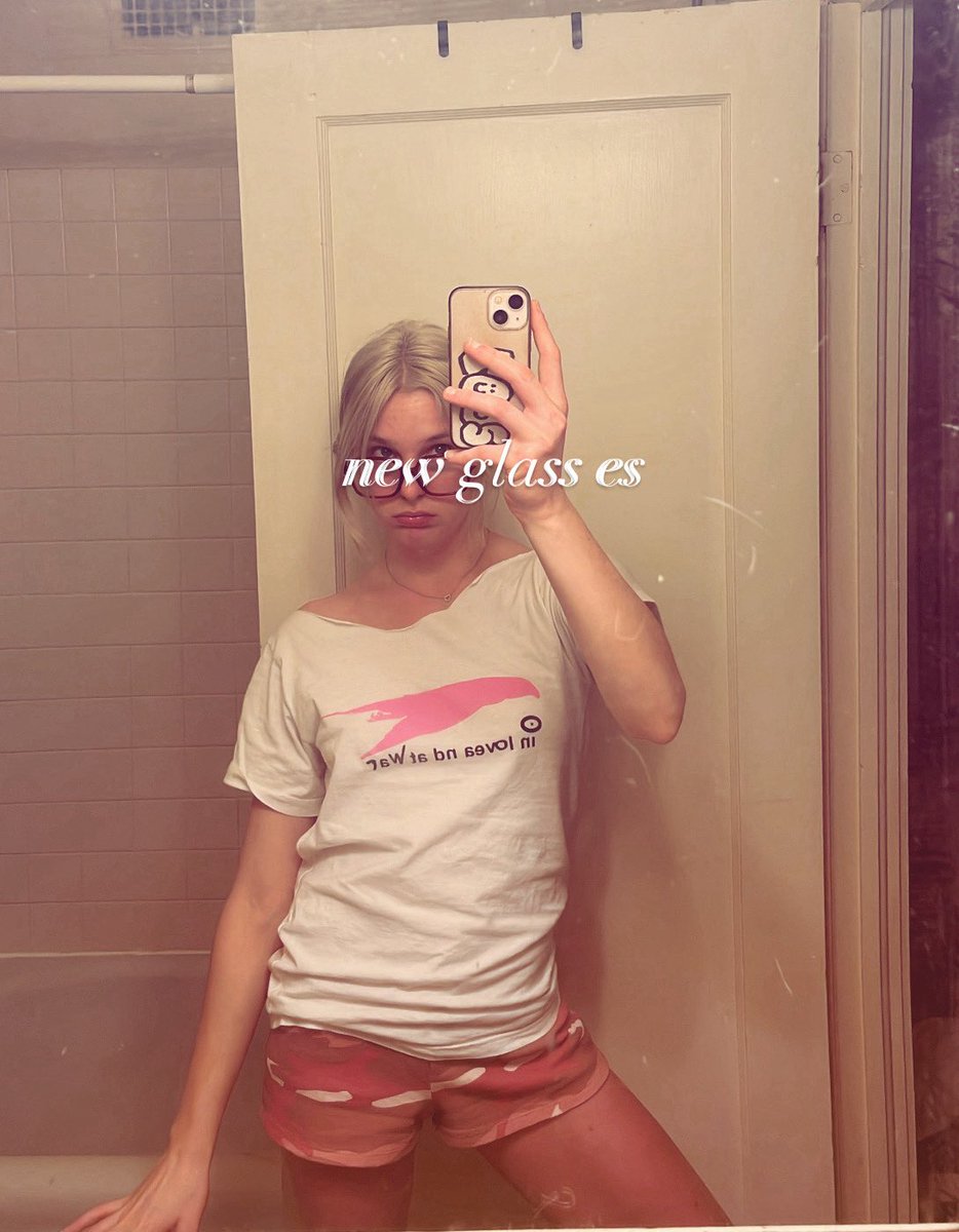 10000thgec (@tinykitty98) on Twitter photo 