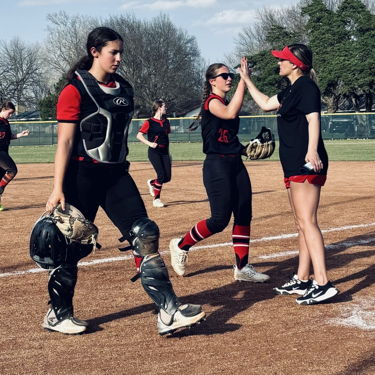 OHSActivities's tweet image. Cyclones Varsity Softball get a split tonight in Emporia: 
Gm 1: Ottawa 19 - Emporia 3
Gm 2: Ottawa 3 - Emporia 4
The Cyclones will get back on the field on Tuesday @ Ft. Scott
#CyclonePride