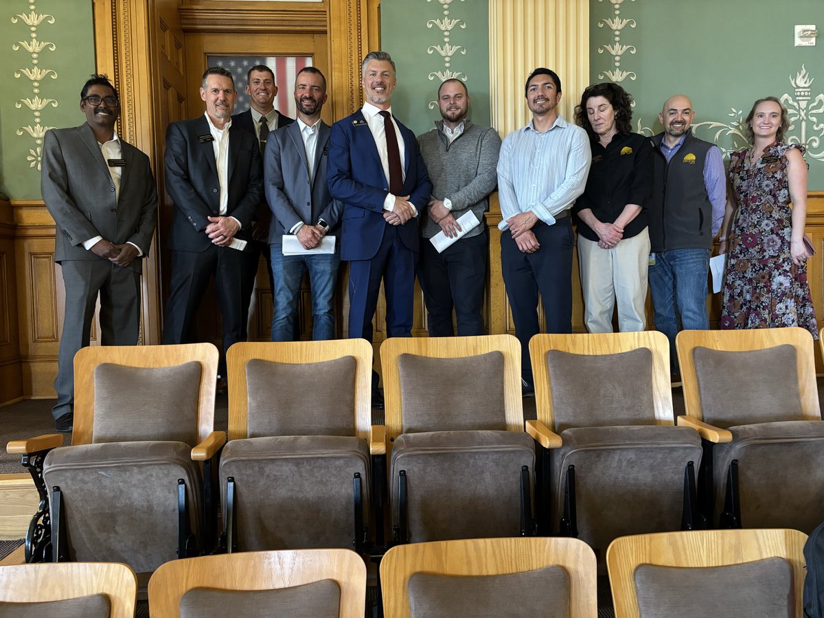 Dan Woog tweet media