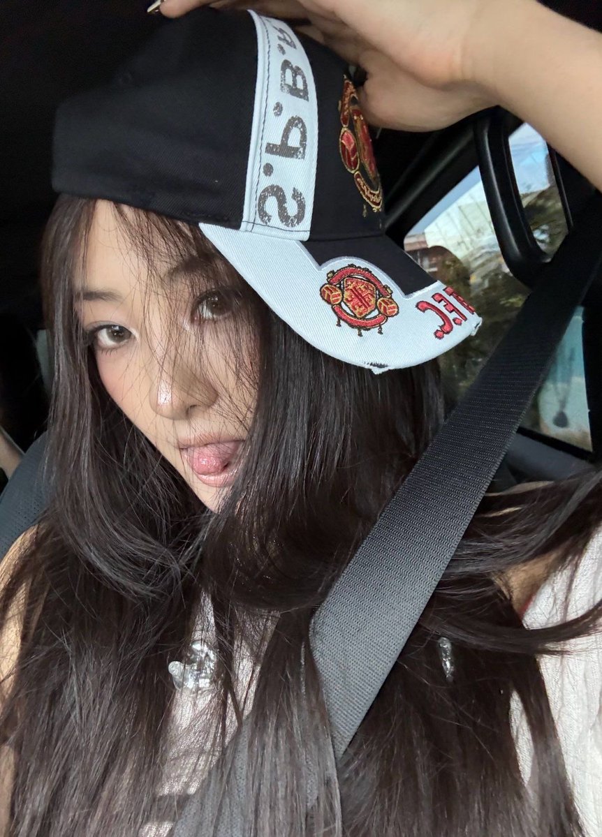 Mary is rude 🐈‍⬛ tweet media