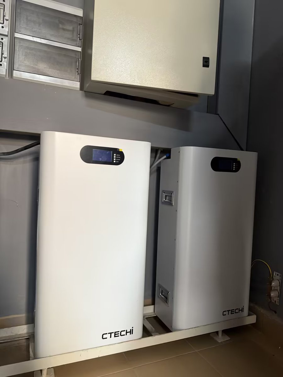 CtechiGroup's tweet photo. Powering Africa, one home at a time! 🌍⚡

Check out this fresh installation of our 5kWh-30kWh wall-mounted lithium battery system. Reliable, scalable, and built for the future.

Say goodbye to power outages and hello to green energy! 🔋✨

#SolarEnergy #CTECHI #CleanTech https://t.co/HPtPKfA7oP