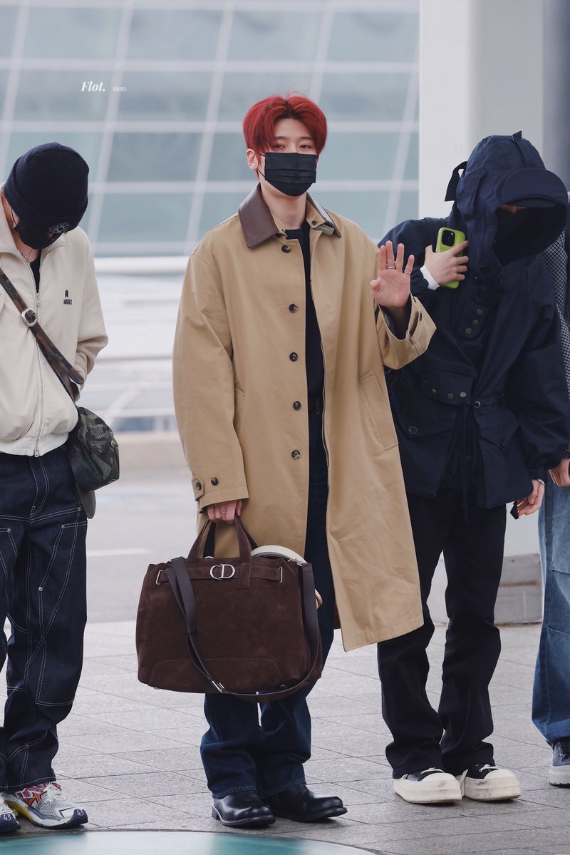 𝐹𝑙𝑜𝑡. tweet media