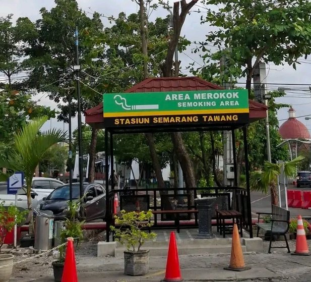 A Professional Overthinker tweet media