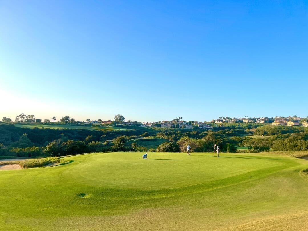 darealmariii's tweet image. ⁨Holding the golf club, my heart is as calm as still water. Golf is not just a sport, but a way of life.⁩
#PeacefulMind #GolfVibes #SimpleLife