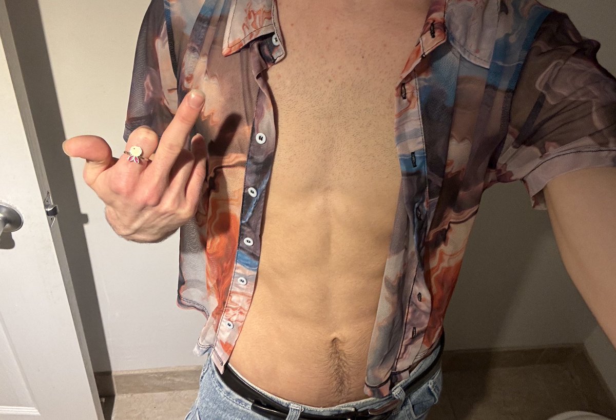 ✰matty✰ tweet media