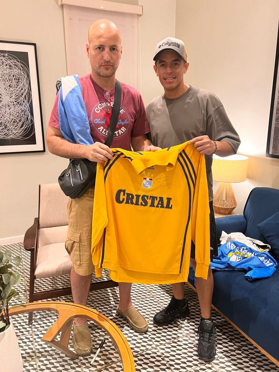 @marcoescudero tweet media