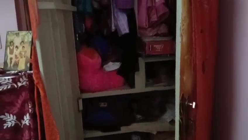 otvkhabar's tweet image. #ମହିଳାଙ୍କୁ_ହାଣି_ଲୁଟି_ନେଲେ_୩_ଲକ୍ଷ
-ପିପିଲି: କଣାସ ଗୋଲରା ଗାଁରେ ୩ ମୁଖା ପିନ୍ଧା ଲୁଟେରାଙ୍କ ଆତଙ୍କରାଜ
-ଘରେ ପଶି ମହିଳାଙ୍କୁ ହାଣି ଲୁଟି ନେଲେ ୩ ଲକ୍ଷ ଟଙ୍କା ଓ ସୁନା ଗହଣା
-ଘଟଣାସ୍ଥଳରେ ଗଡ଼ିଶାଗଦା ଥାନା ପୋଲିସର ତଦନ୍ତ
#Pipili #Kanas #Loot #Odisha #OTV