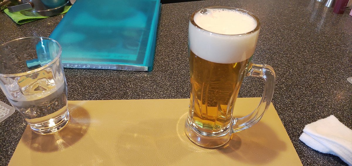 bar_horizon's tweet photo. 正しい有給の使い方 https://t.co/0AdBRdMsgt
