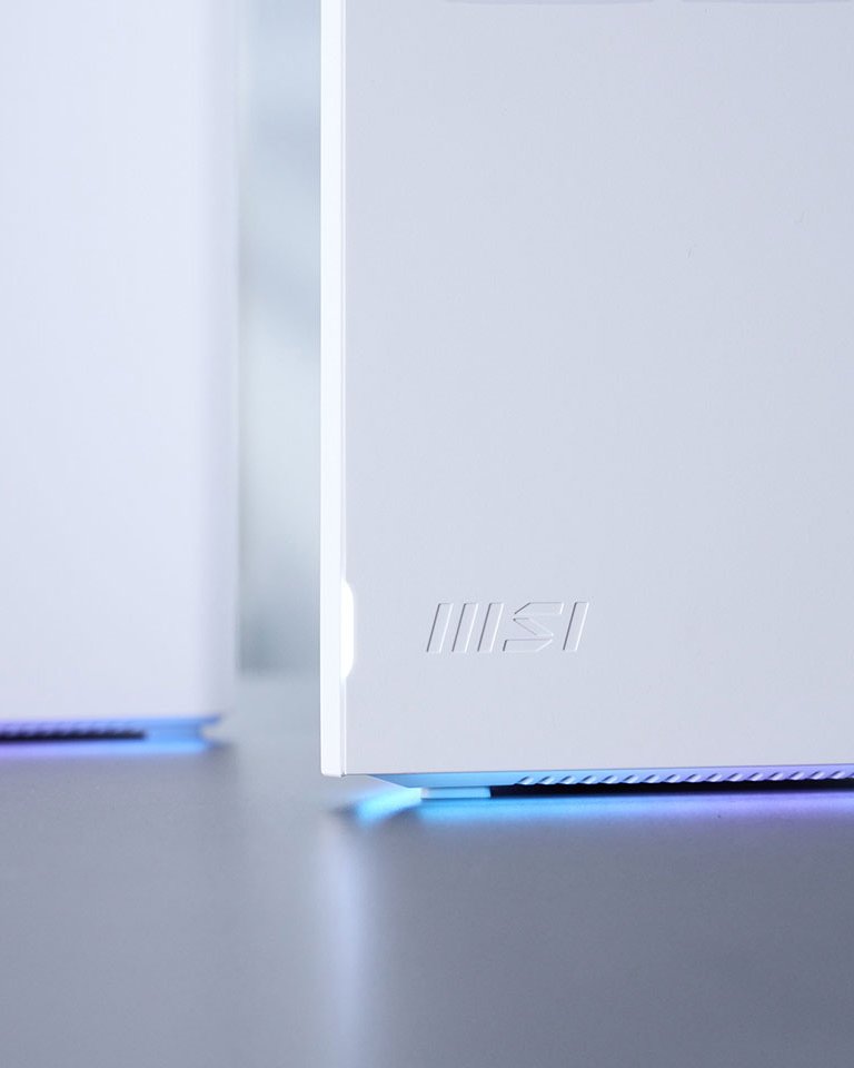 msigaming's tweet image. When it comes to a minimal, clean, and sophisticated interior, Roamii BE Pro is the ultimate missing piece!✨
With Roamii BE Pro, you can finally enjoy both a beautiful home and a powerful connection all at once😌

#WiFi7 #Roamii #MESH #HomeNetwork #Router