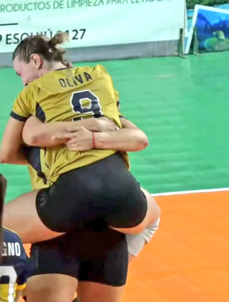 Mujeres Xeneizes 🟦🟨🟦 tweet media