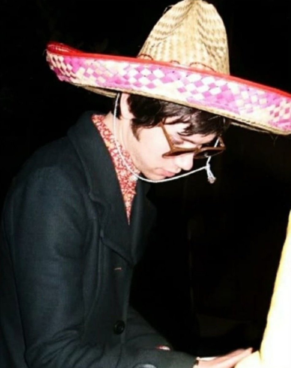 ollie🐾ꪆ𓏲 tweet media