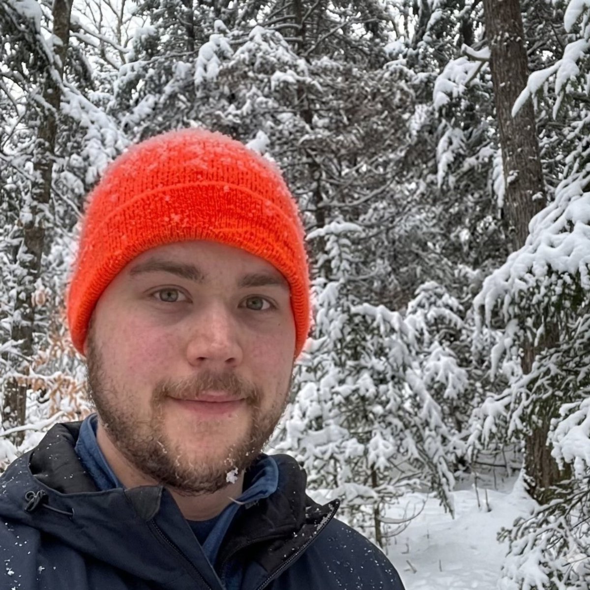 6ixbuzztv's tweet image. 24-year-old Mackenzie Gunther and 30-year-old Antoine Forest have been identified as the 2 pilots who d*ed but saved over 70 passengers at New York City’s LaGuardia airport collision