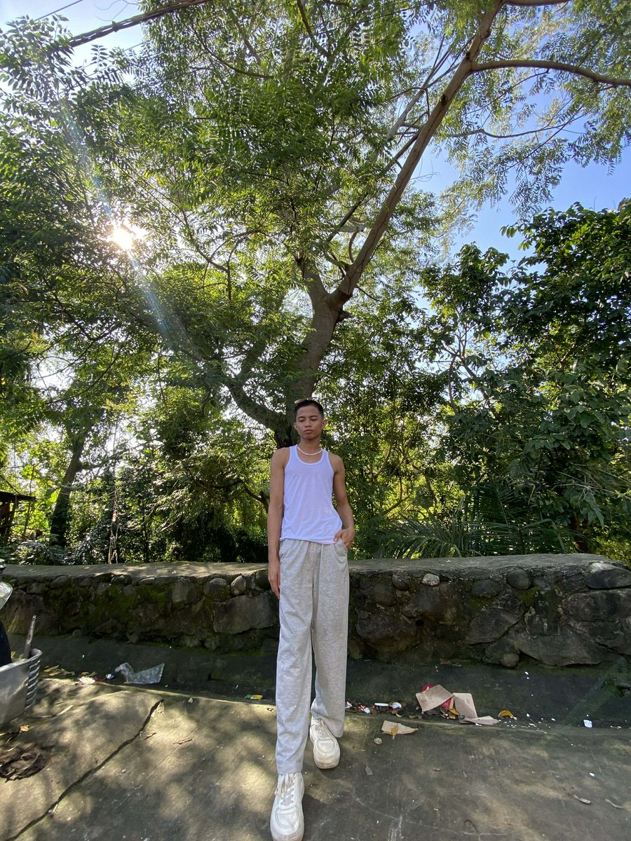 Angelo Roxas tweet media