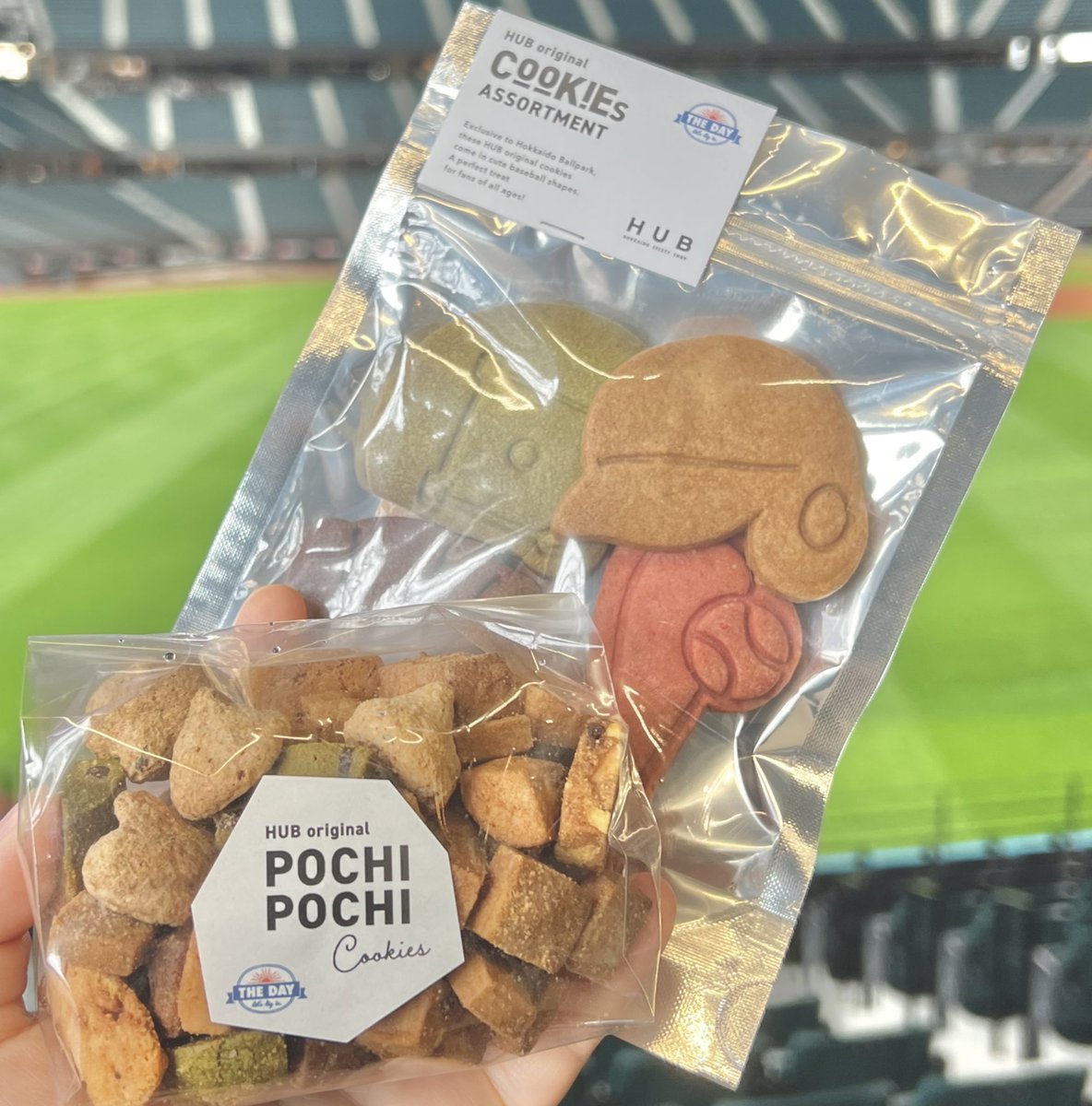 HUB_SELECTSHOP's tweet image. 🌸おやつPOP UP🌸

出店おやつのご紹介
3/31   4/1.2
#THEDAY  北広島市　
 
⚫︎ぽちぽちお菓子
⚫︎クッキーアソート

HUBで人気のぽちぽちお菓子が
今回限定の桜メレンゲバージョンに🌸

⚠️数量限定無くなり次第終了🙇‍♀️

#Ｆビレッジ
#エスコンフィールド 
#北広島市