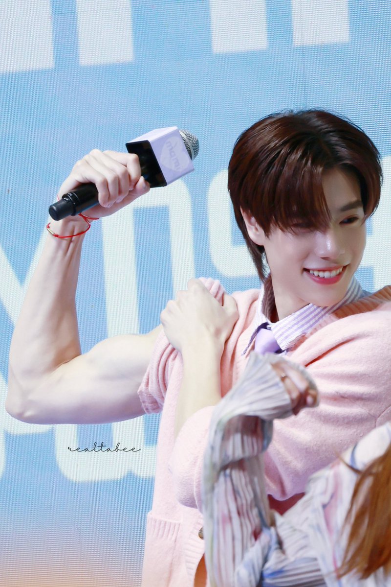 𝖩𝖾𝗅𝗅𝗒 .☘︎ ݁˖ tweet media