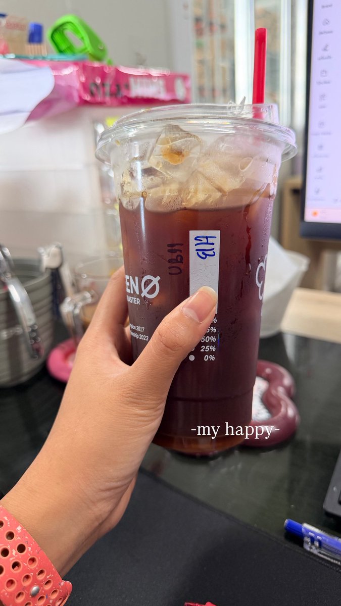 Me Happy tweet media