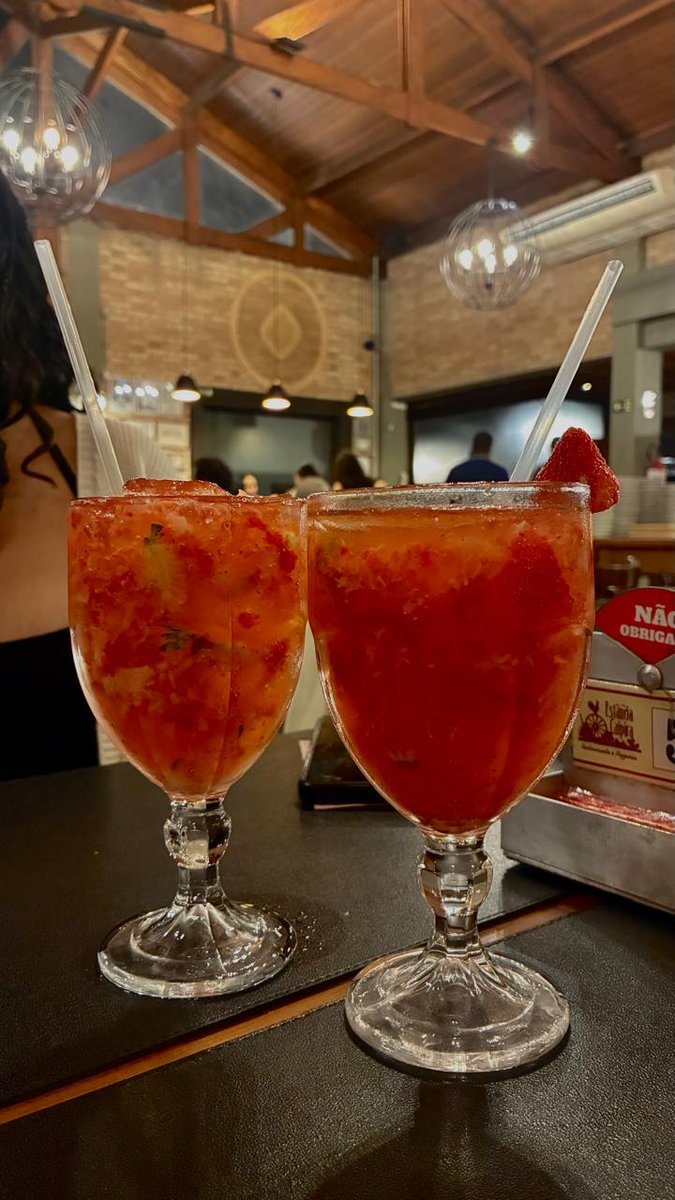 Manu ⚢ tweet media