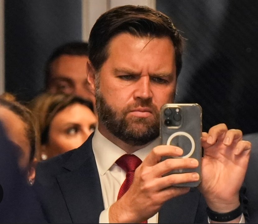 TaraBull tweet media